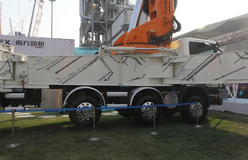 世界最長臂架泵車落戶中國 技術(shù)革新與建筑效率的雙重突破