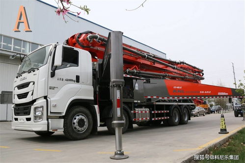 混凝土泵車 現(xiàn)代建筑中的“鋼鐵長臂”與高效輸送系統(tǒng)